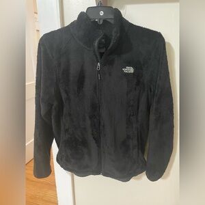The North Face Black Fleece Pullover!!